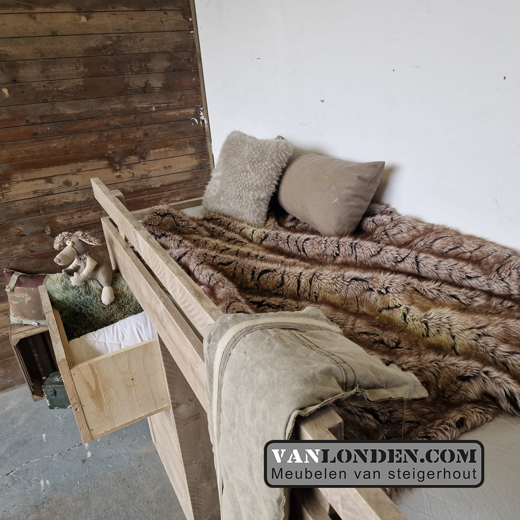 Steigerhouten hoogslaper Sarron met lades