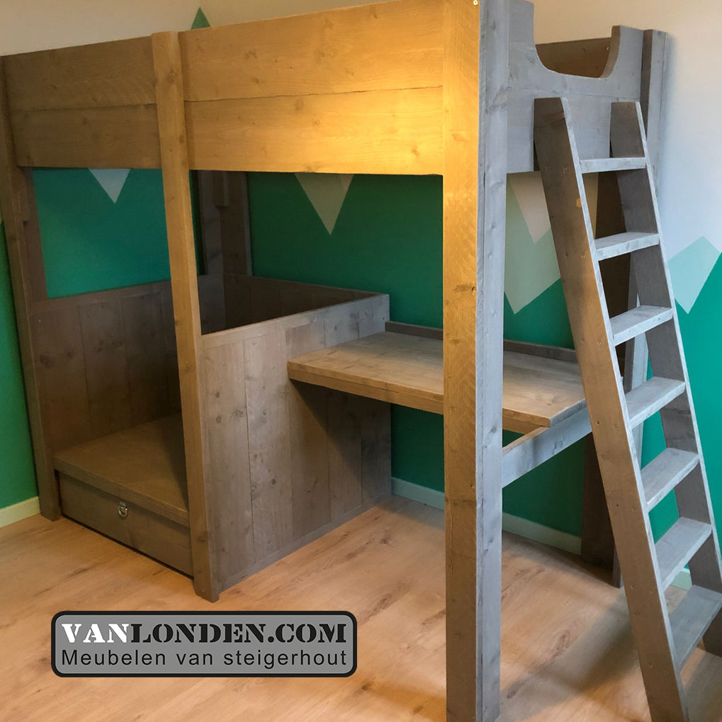 Steigerhouten hoogslaper met bureau Chiel