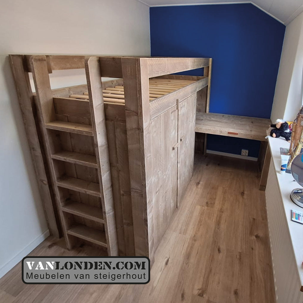 Steigerhouten hoogslaper met bureau Tippe