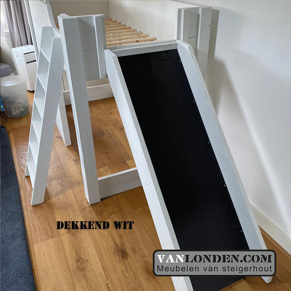 Steigerhouten hoogslaper met glijbaan Lieke