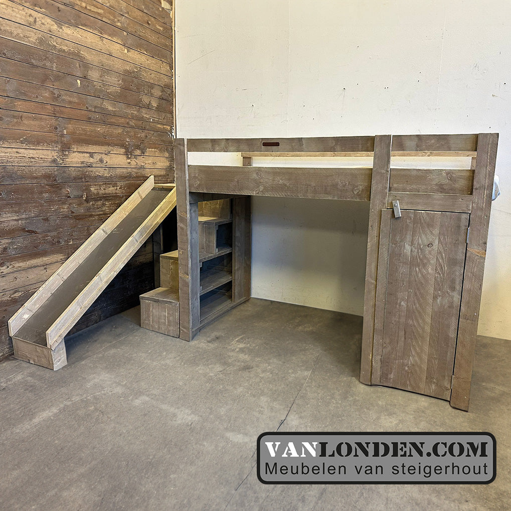 Steigerhouten hoogslaper met glijbaan Vino