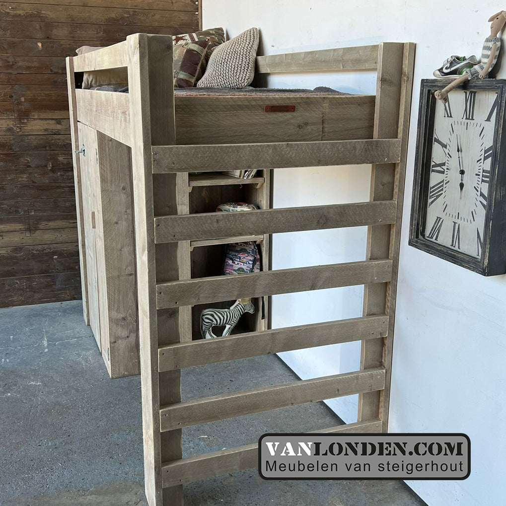 Steigerhouten hoogslaper met kast Wendy