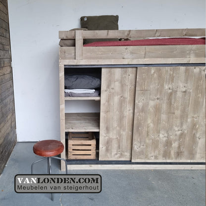 Steigerhouten hoogslaper met kast William