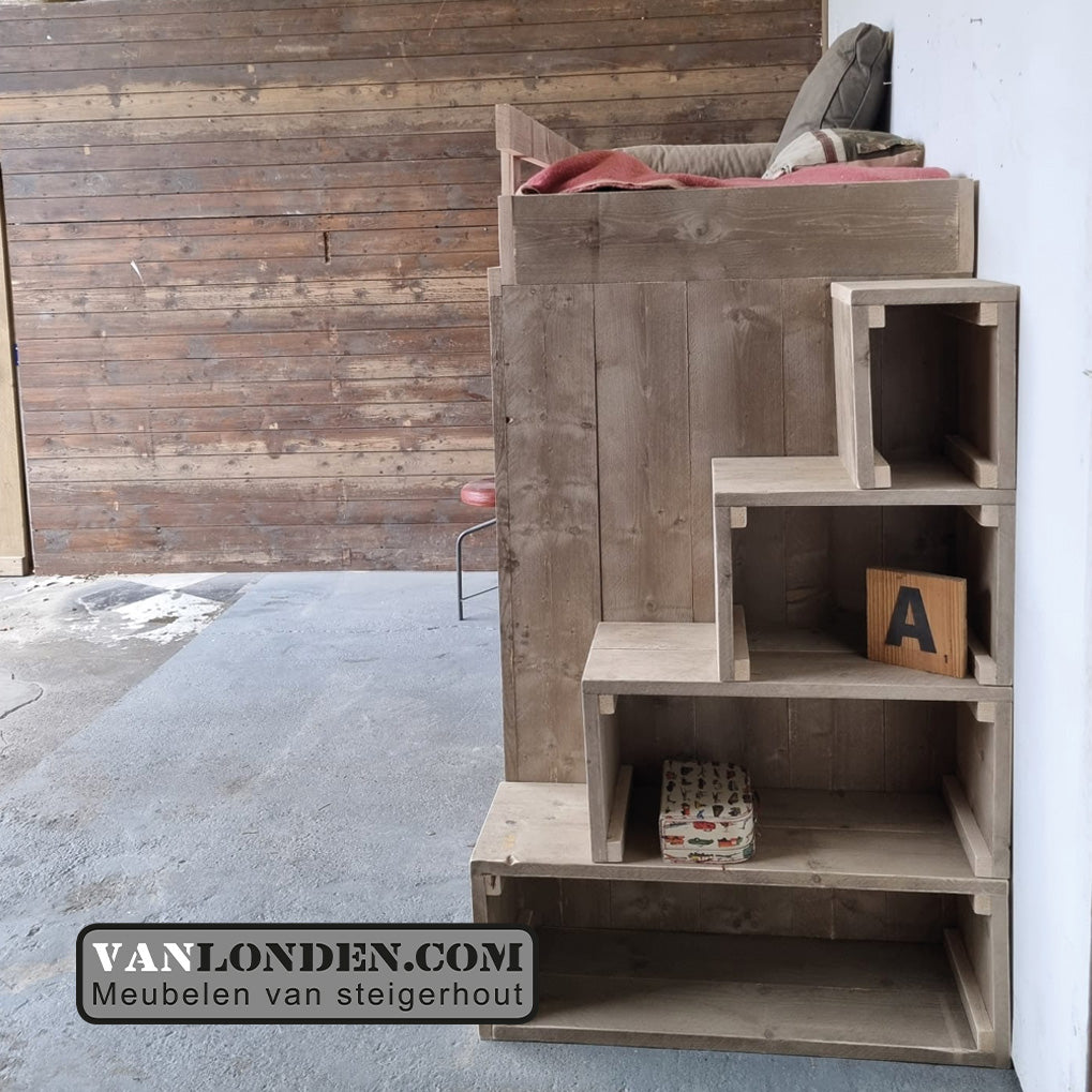 Steigerhouten hoogslaper met kast William