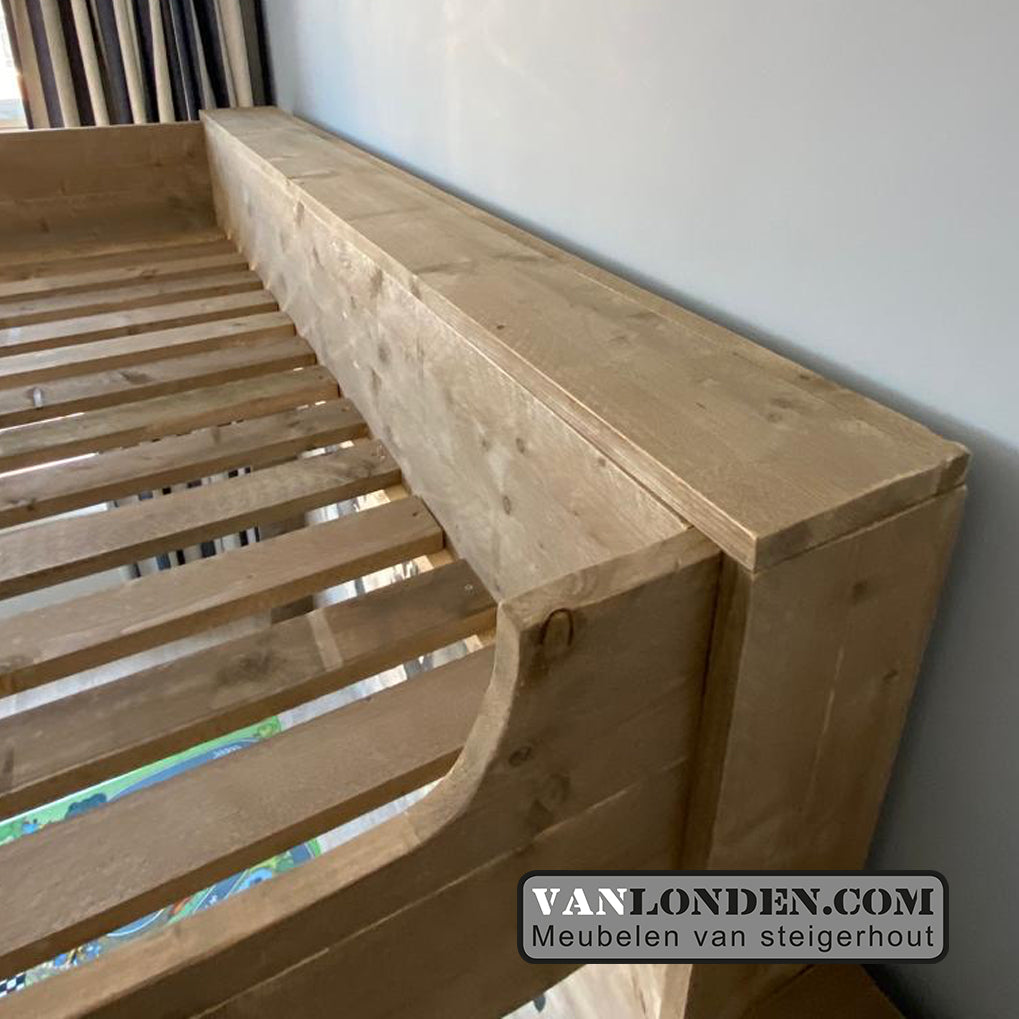 Steigerhouten hoogslaper met landkaart Fosse