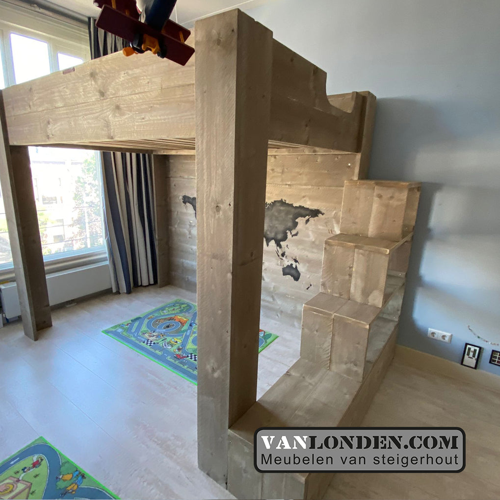 Steigerhouten hoogslaper met landkaart Fosse