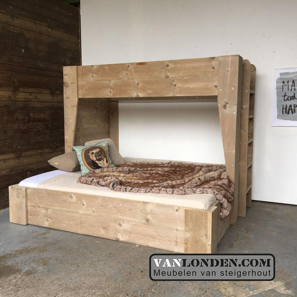 Steigerhouten hoogslaper met tweepersoonsbed Jennifer