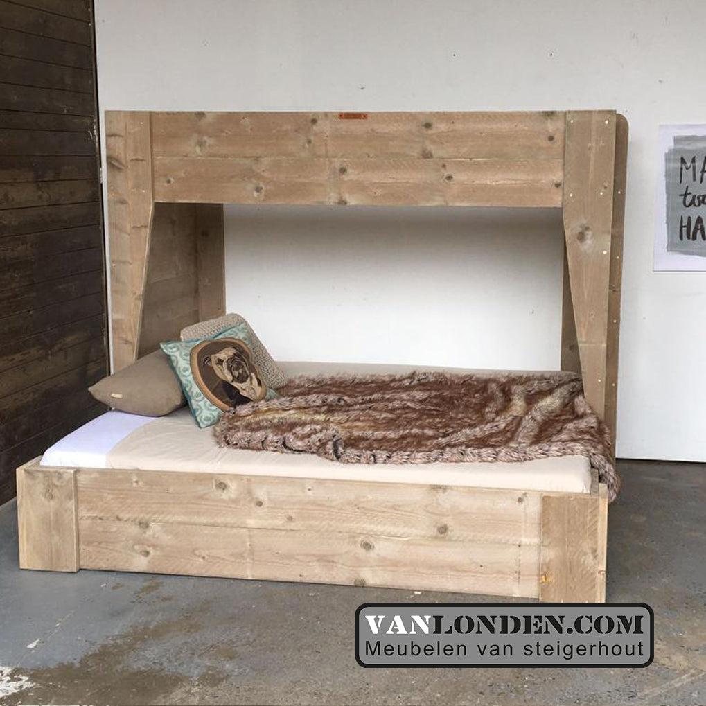 Steigerhouten hoogslaper met tweepersoonsbed Jennifer
