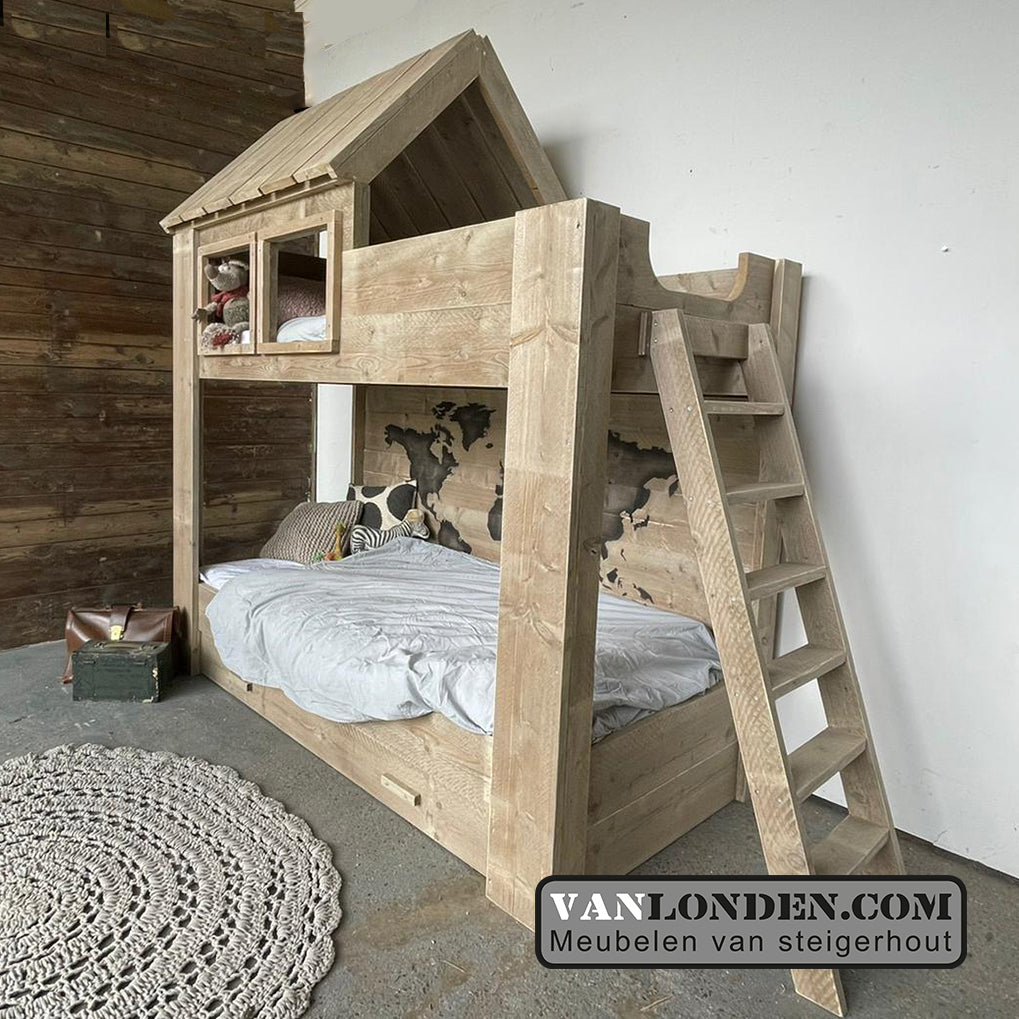 Steigerhouten huisjesbed Birgit