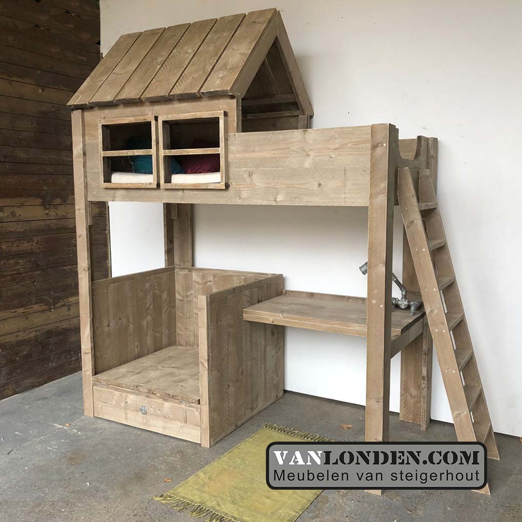 Steigerhouten huisjesbed met bureau Gideon