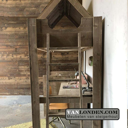 Steigerhouten huisjesbed met bureau Gideon