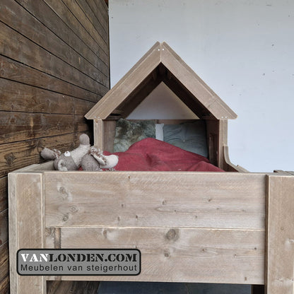 Steigerhouten huisjesbed met glijbaan Dennie