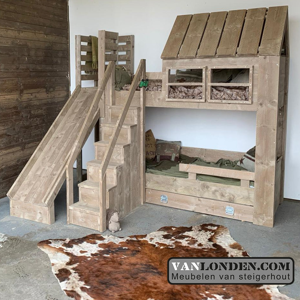 Steigerhouten huisjesbed Ramses