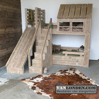 Steigerhouten huisjesbed Ramses