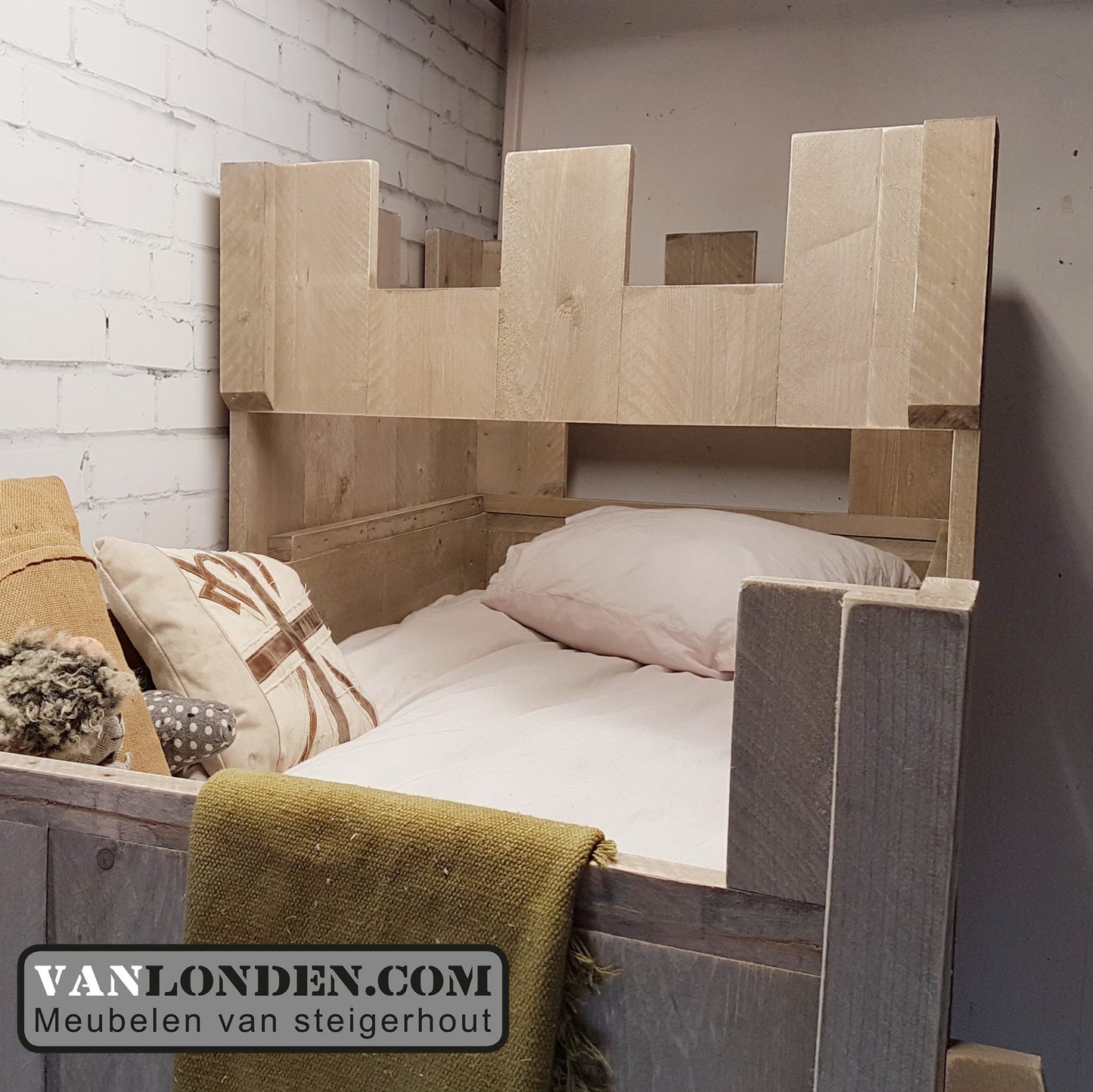 Steigerhouten kasteelbed Matthias