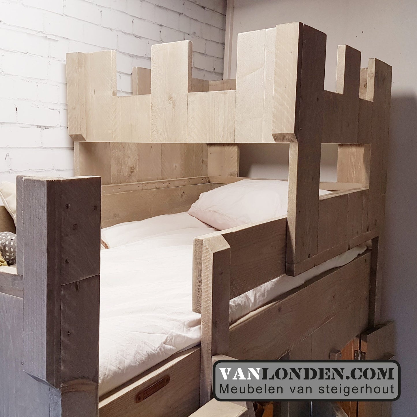 Steigerhouten kasteelbed Matthias