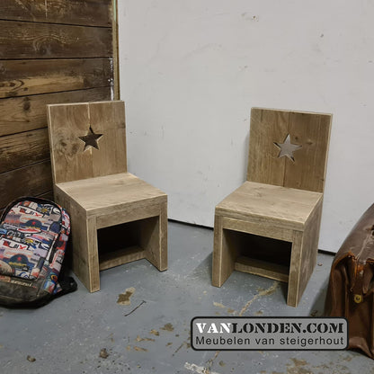 Steigerhouten bureau/speeltafel Jurre