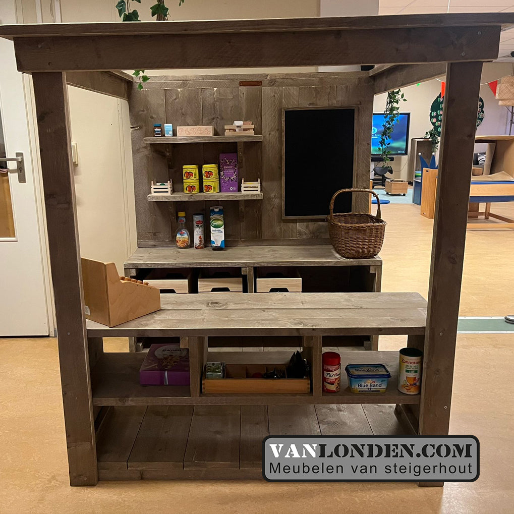 Steigerhouten kinderwinkeltje Amelie