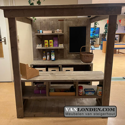 Steigerhouten kinderwinkeltje Amelie