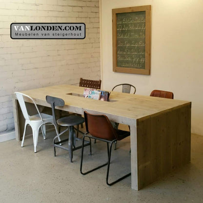 Steigerhouten leestafel met lectuurbak Lisa