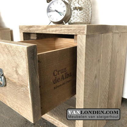 Steigerhouten nachtkastje Roger