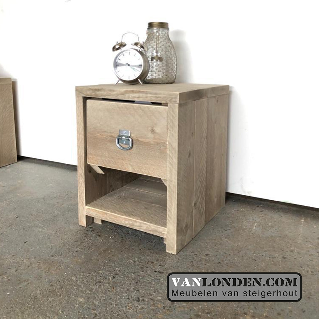 Steigerhouten nachtkastje Roger