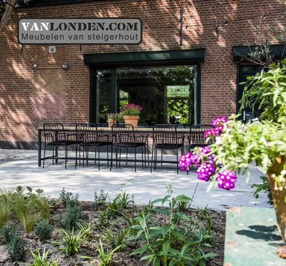 Steigerhouten overkapping en eettafel