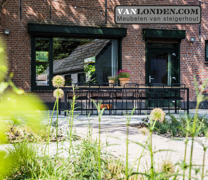 Steigerhouten overkapping en eettafel