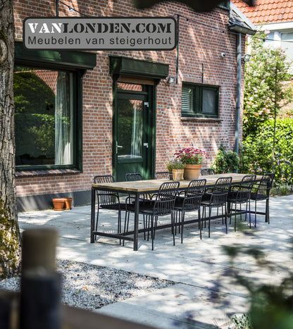 Steigerhouten overkapping en eettafel