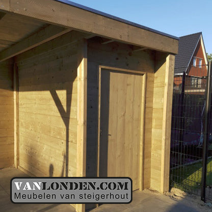 Steigerhouten overkapping met schuur Peet