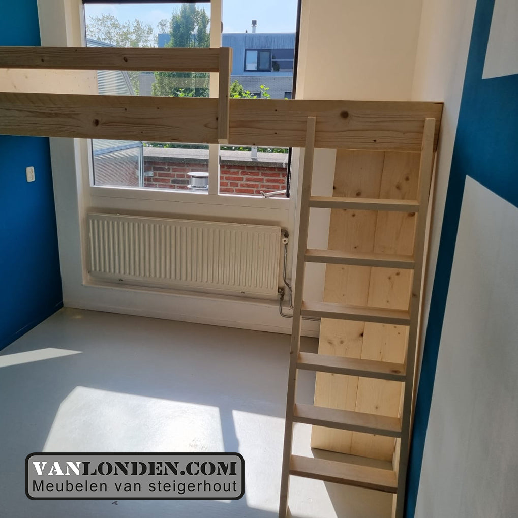 Steigerhouten slaap vide Daily