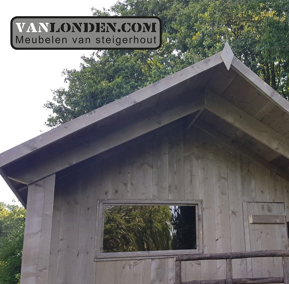 Steigerhouten speelhuis met glijbaan Denny