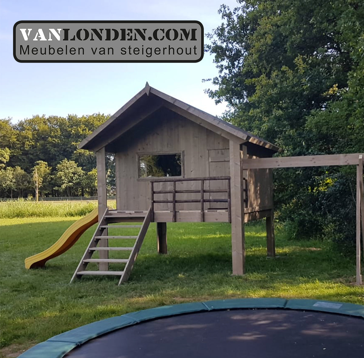 Steigerhouten speelhuis met glijbaan Denny