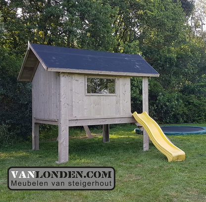 Steigerhouten speelhuis met glijbaan Denny