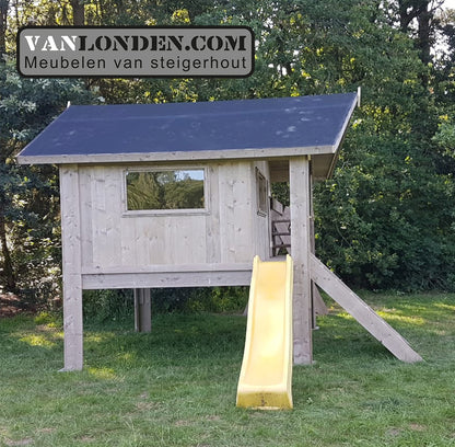 Steigerhouten speelhuis met glijbaan Denny