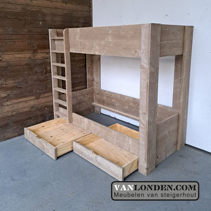 Steigerhouten stapelbed Adrie