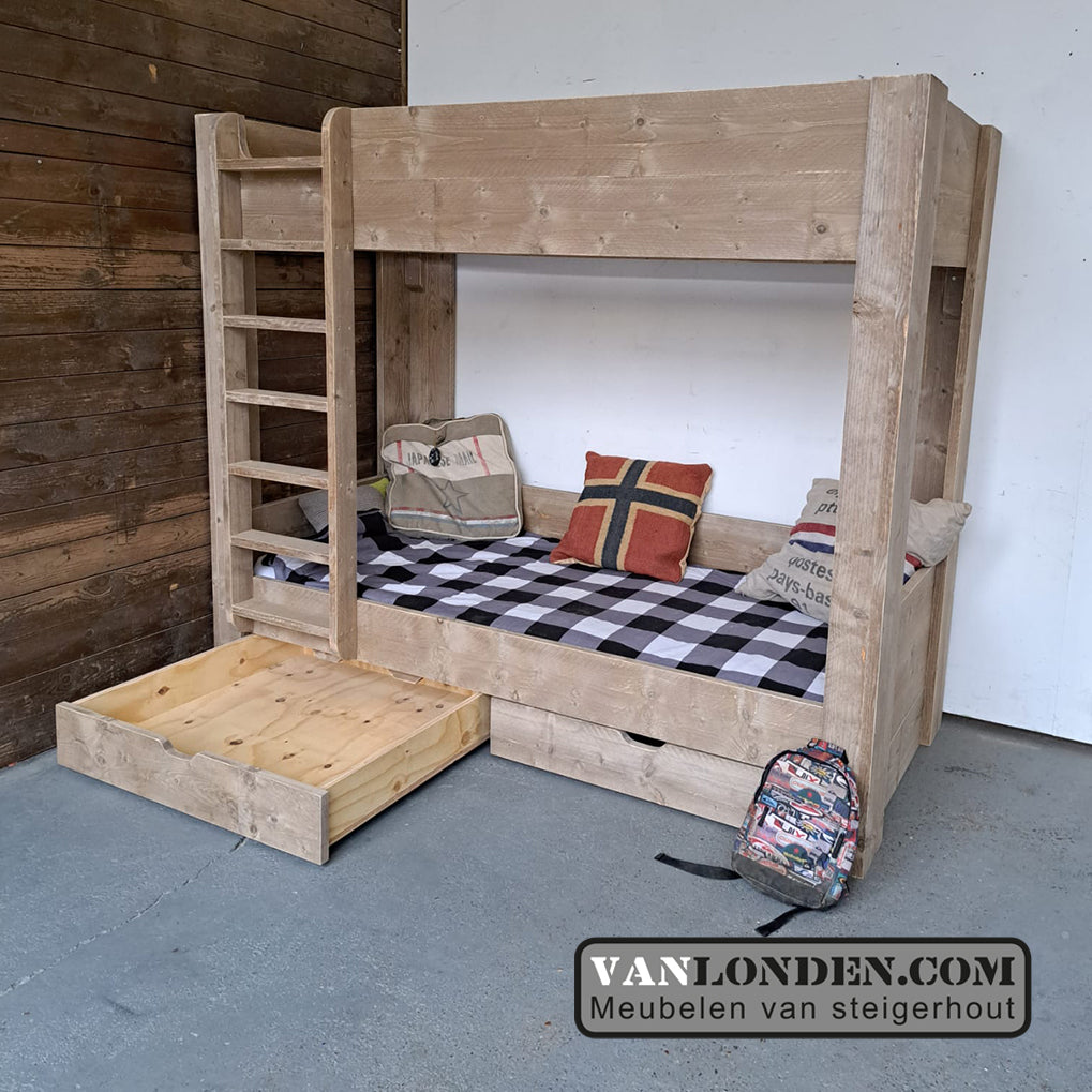 Steigerhouten stapelbed Adrie