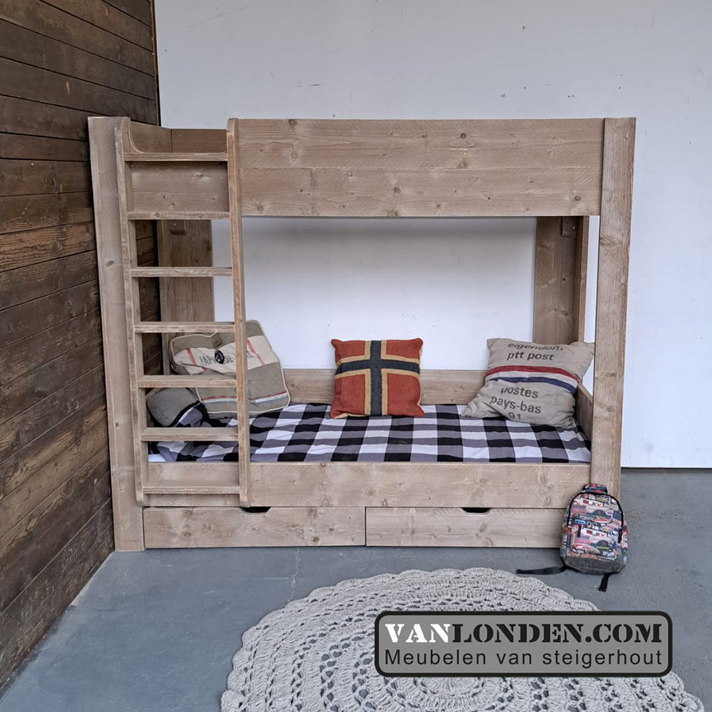 Steigerhouten stapelbed Adrie