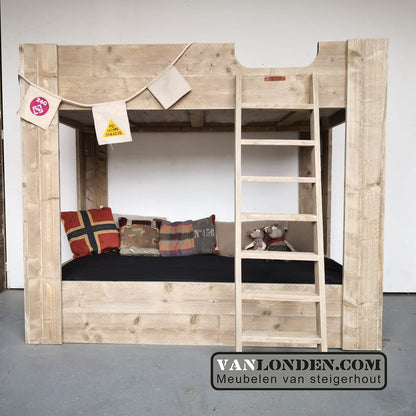 Steigerhouten stapelbed Dorus