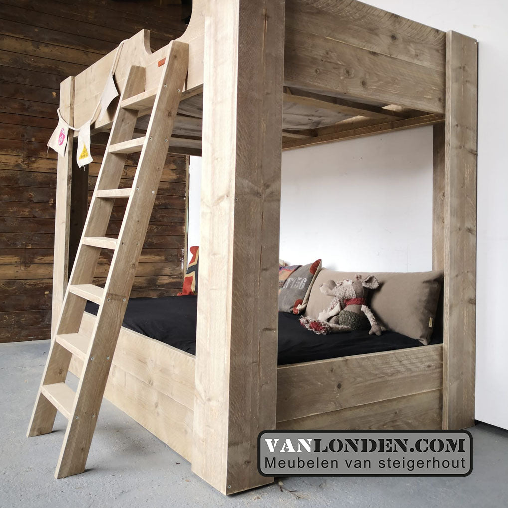 Steigerhouten stapelbed Dorus