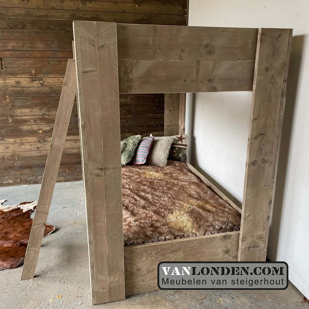 Steigerhouten stapelbed Dorus