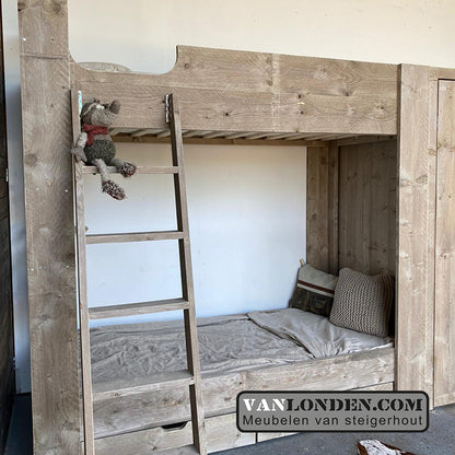 Steigerhouten stapelbed met kast Elin