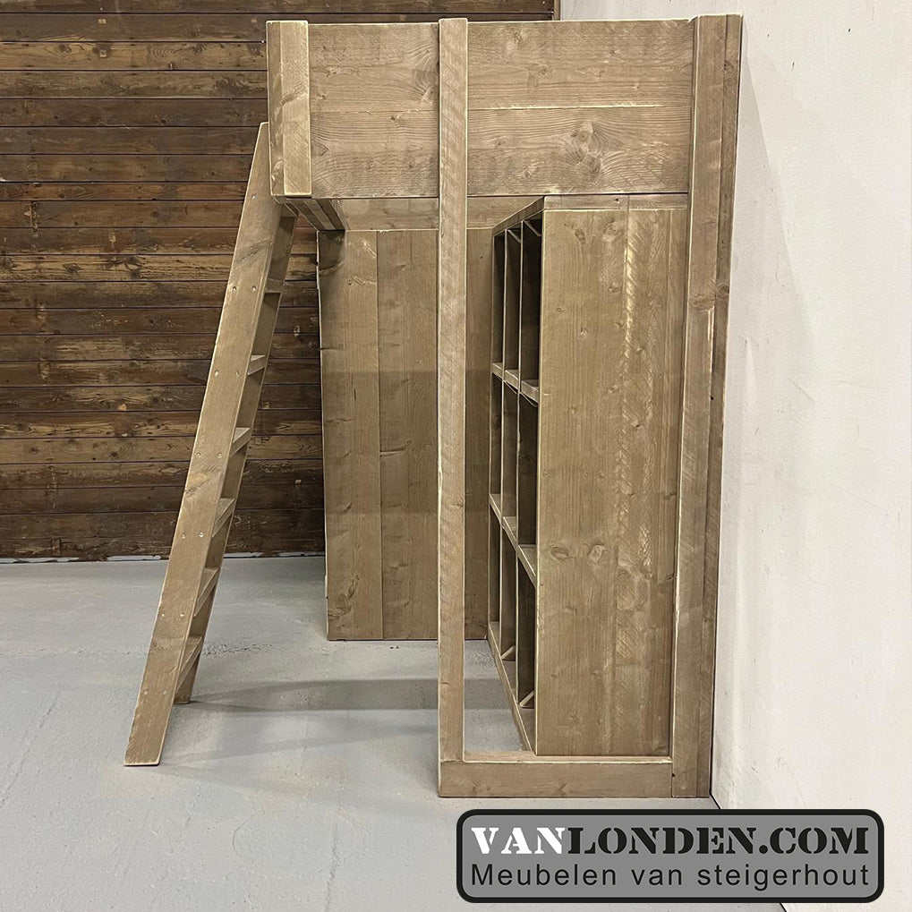 Steigerhouten hoogslaper met kasten Janneke