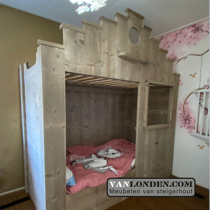 Steigerhouten trapgevel bed Pam