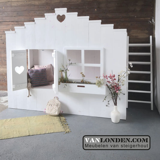 Steigerhouten trapgevel bed Tirza