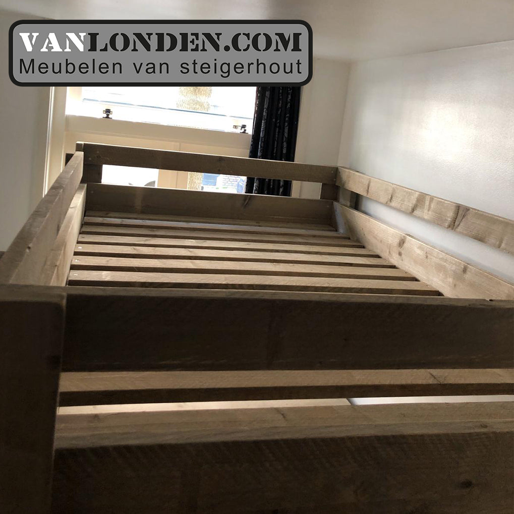 Steigerhouten tweepersoons hoogslaper Marlieke