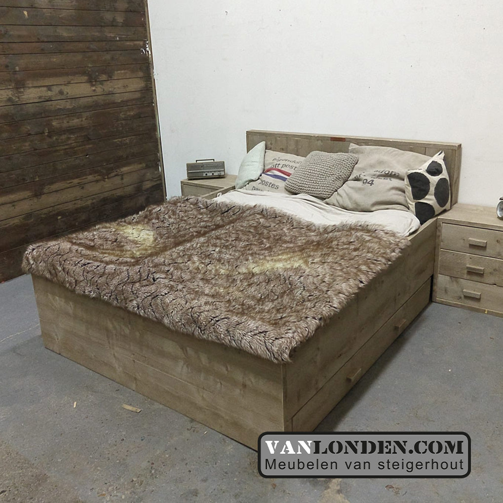 Steigerhouten tweepersoonsbed Betty