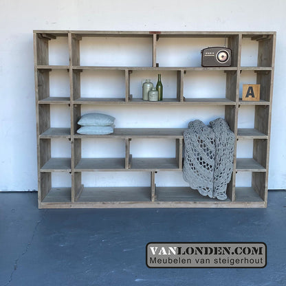 Steigerhouten vakkenkast Jara