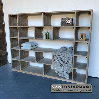 Steigerhouten vakkenkast Jara