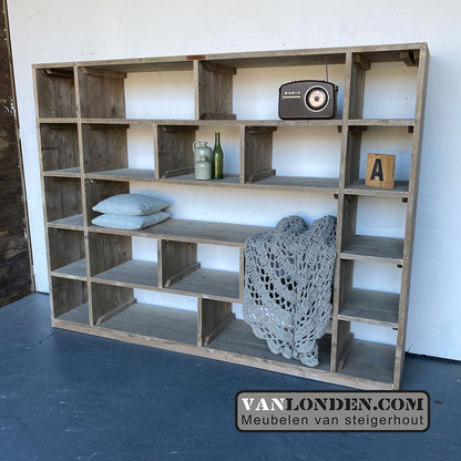 Steigerhouten vakkenkast Jara